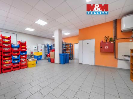 a21.jpg | Pronájem - kanceláře, 985 m²