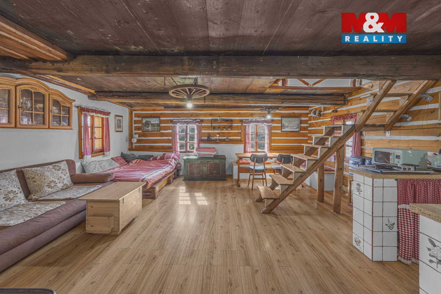 obývací pokoj + KK