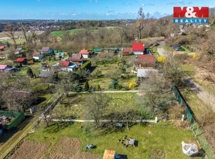 Pohled na zahradu | Prodej - pozemek, zahrada, 389 m²