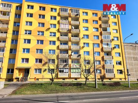 pohled z ulice | Prodej bytu, 4+1, 76 m²