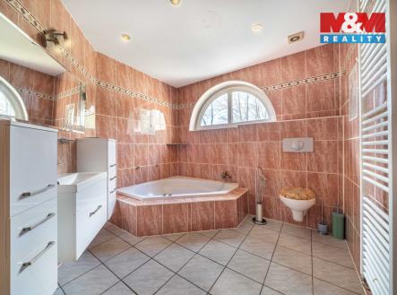 Byt | Pronájem - restaurace, 300 m²