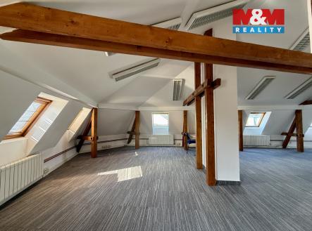 image_1DBBA3C0-FB81-48CE-BA35-5B301416B691_1773764529.jpeg | Pronájem - kanceláře, 275 m²