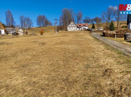 Pohled od silnice | Prodej - pozemek pro bydlení, 1 892 m²