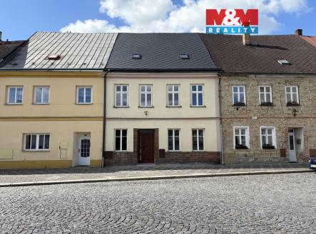 Pohled na dům | Pronájem bytu, 3+kk, 80 m²