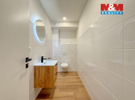 Toaleta | Pronájem - kanceláře, 20 m²