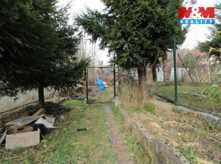 Pohled na branku  | Prodej - pozemek, zahrada, 3 914 m²