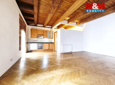 Obývací pokoj s KK | Pronájem bytu, 1+kk, 66 m²