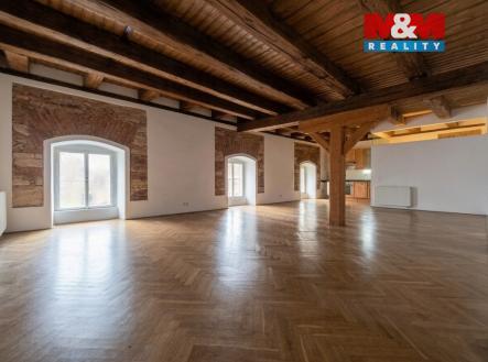 Obývací pokoj s KK | Pronájem bytu, 1+kk, 66 m²