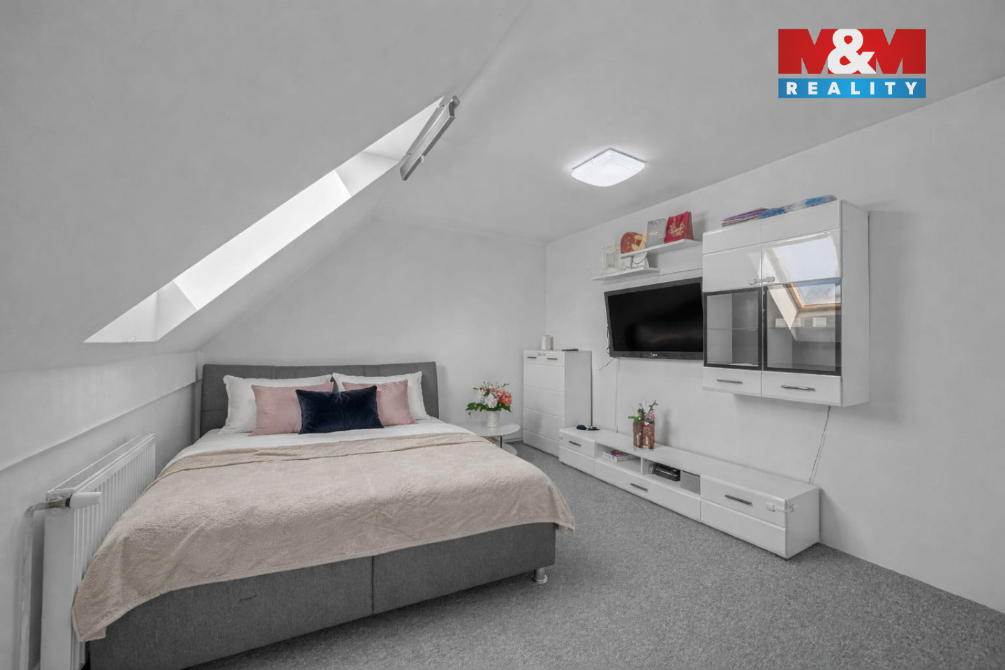 WhatsApp Image 2026-03-24 at 08.28.44 (1).jpeg