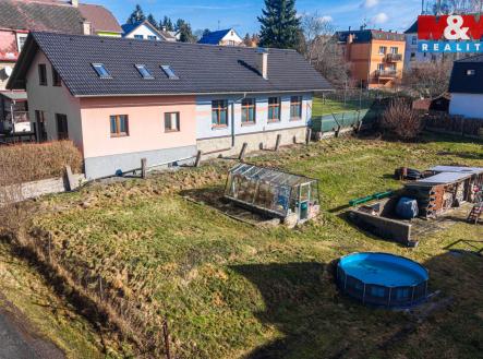 Pohled od silnice.jpg | Prodej - pozemek pro bydlení, 800 m²