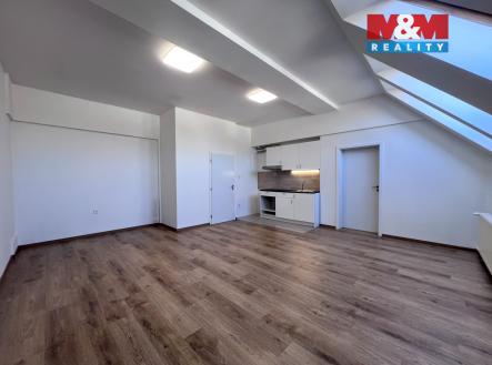 IMG_8492.jpg | Pronájem - obchodní prostor, 42 m²