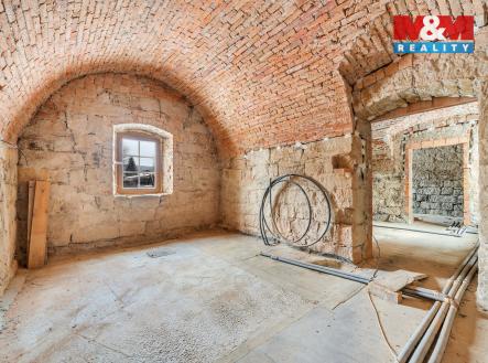 hlavní budova | Prodej - dům/vila, 311 m²