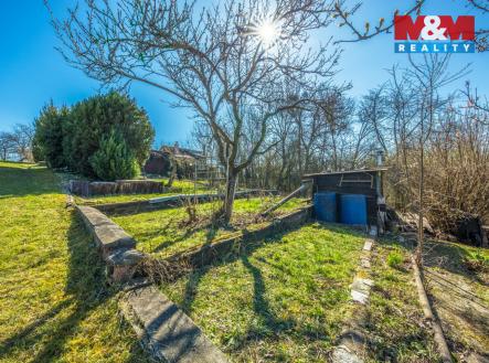 Pohled na zahradu | Prodej - pozemek, zahrada, 466 m²
