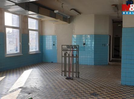 20200327_152955.jpg | Pronájem - obchodní prostor, 140 m²