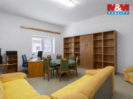 hf_20260330_142228_ce571966-8e21-4dfc-b581-84f0f0efeddc kopie.jpg | Prodej - dům/vila, 205 m²