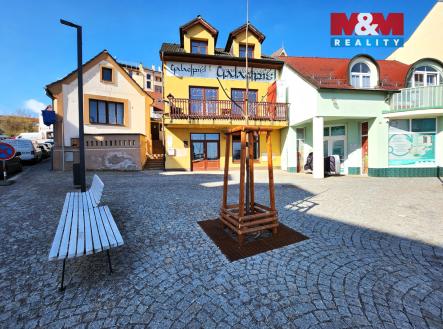 pohled z ulice | Prodej - obchodní prostor, 120 m²