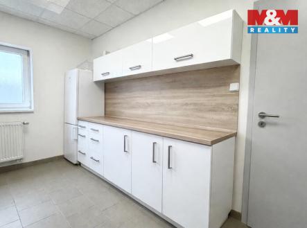 kuchyně | Pronájem - kanceláře, 173 m²