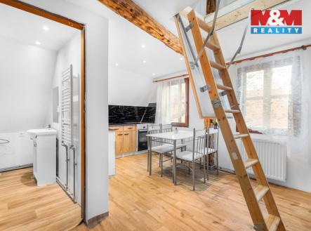 Obývací pokoj + KK | Prodej - dům/vila, 210 m²