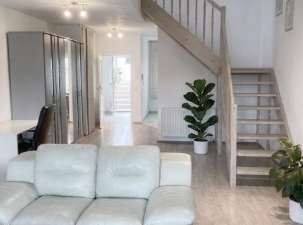 IMG_8575.png | Pronájem bytu, 2+1, 90 m²