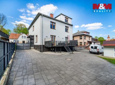 rodinný dům.jpg | Prodej - dům/vila, 1 152 m²
