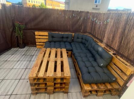 0-02-05-163c6fc36c402685b7cbac2cf63db93d1e890ba70e83e271119a6e68fbdb0bf0_864b7391b802c684.jpg | Pronájem bytu, 2+1, 81 m²