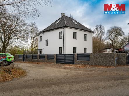 Pohled na dům | Prodej - dům/vila, 151 m²