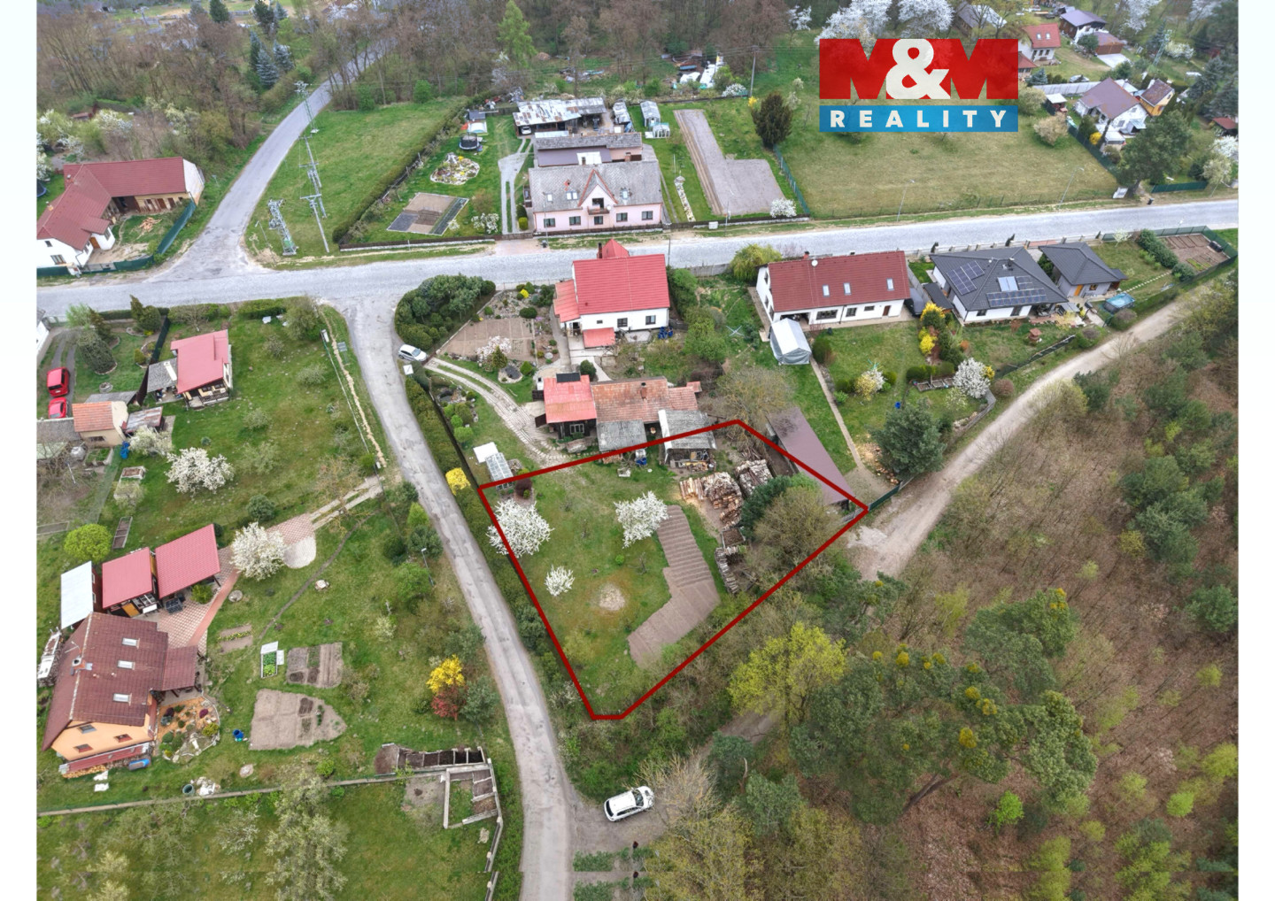 Pozemek a okolí