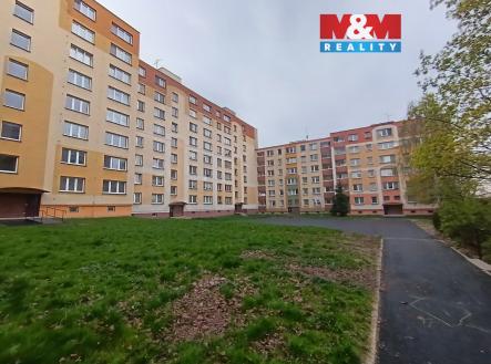 paneláky.jpg | Prodej bytu, 3+1, 71 m²