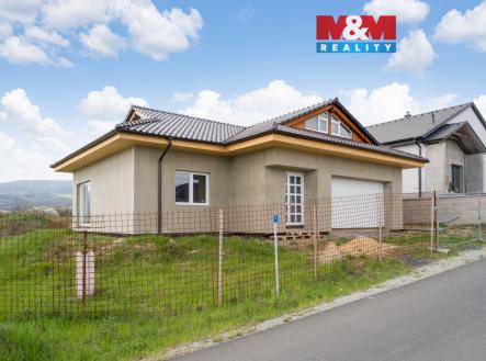 Pohled na dům | Prodej - dům/vila, 235 m²