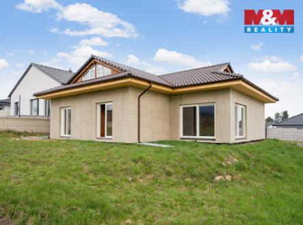 Pohled na dům | Prodej - dům/vila, 235 m²