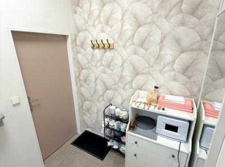 WhatsApp Image 2026-04-17 at 08.59.37.jpeg | Pronájem - obchodní prostor, 6 m²