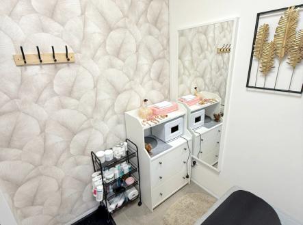 WhatsApp Image 2026-04-17 at 08.59.37(1).jpeg | Pronájem - obchodní prostor, 6 m²