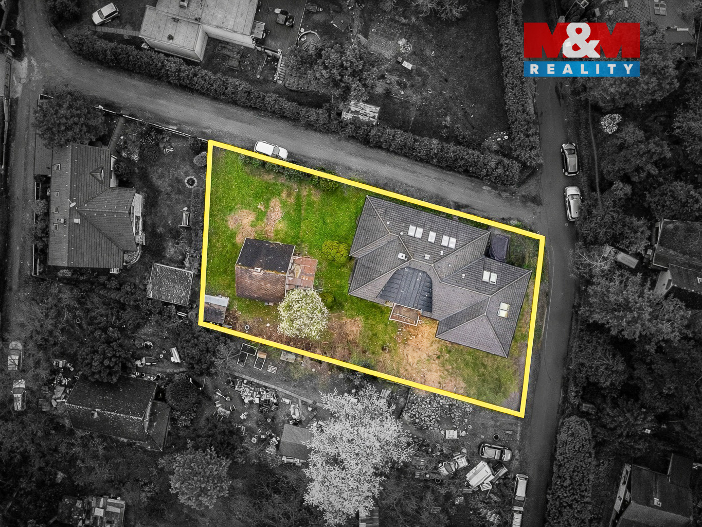 RODINNY DUM + CHATA CTYRKOLY DRON zakres cb.jpg