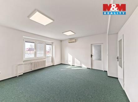 místnost 1 | Pronájem - kanceláře, 77 m²