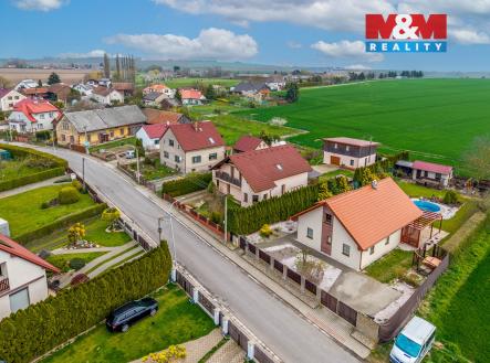 rodinný dům s pozemkem | Prodej - dům/vila, 187 m²