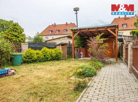 pohled na pergolu | Pronájem - pozemek, zahrada, 83 m²