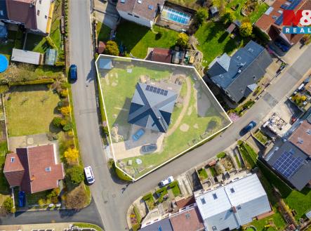 . | Prodej - dům/vila, 243 m²