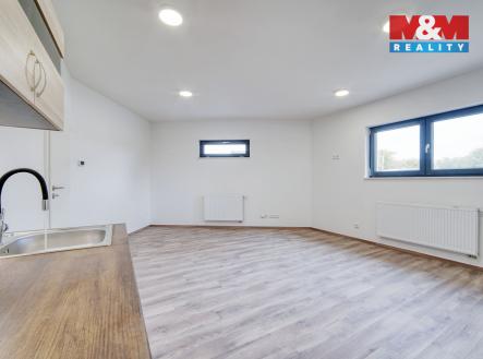 2e3a79d5-22f1-45a2-aa76-90d5e505a94d.jpg | Pronájem bytu, 1+kk, 34 m²