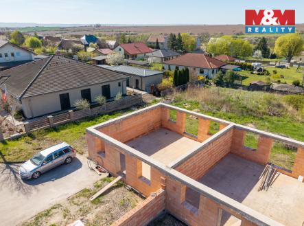 Pohled na nemovitost a okolí | Prodej - pozemek pro bydlení, 827 m²
