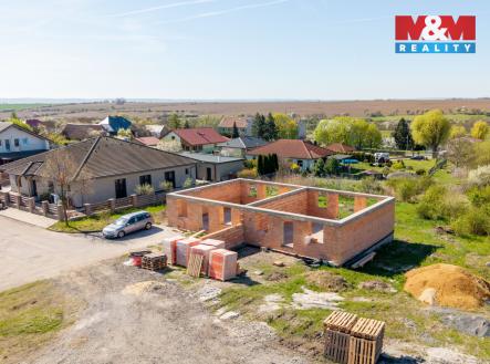 Pohled na nemovitost a okolí | Prodej - pozemek pro bydlení, 827 m²