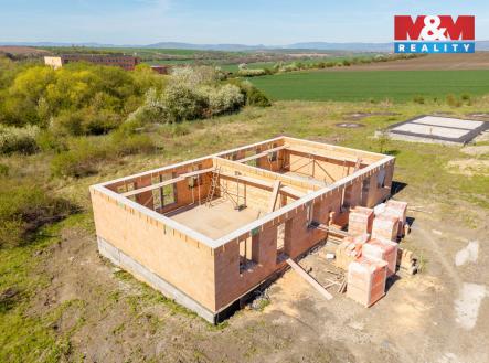 Pohled na nemovitost a okolí | Prodej - pozemek pro bydlení, 831 m²