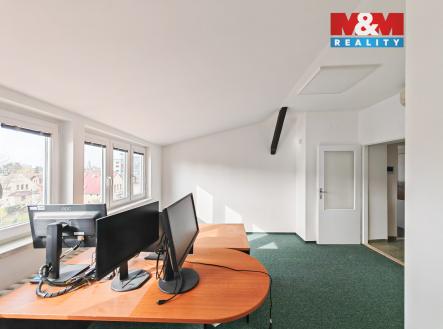 místnost 1 | Pronájem - kanceláře, 64 m²