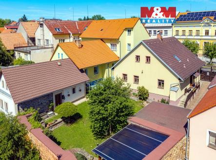 Prodej rodinného domu v Divišově, ul. Horní náměstí | Prodej - dům/vila, 213 m²