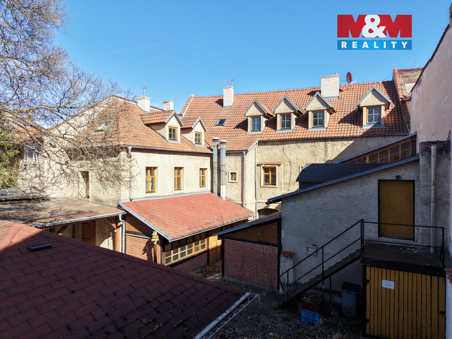 Dům