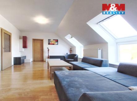Obývací pokoj s kuchyňským koutem  | Pronájem bytu, 2+kk, 62 m²