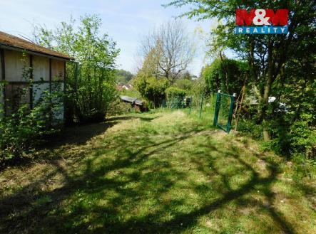 přístupová cesta | Pronájem - pozemek, zahrada, 400 m²