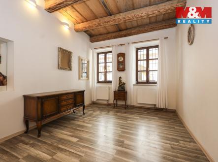 pokoj přízemí | Prodej - dům/vila, 420 m²