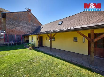 Pohled na dům | Prodej - dům/vila, 113 m²