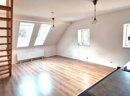 20251127_121341.jpg | Pronájem bytu, 2+kk, 66 m²