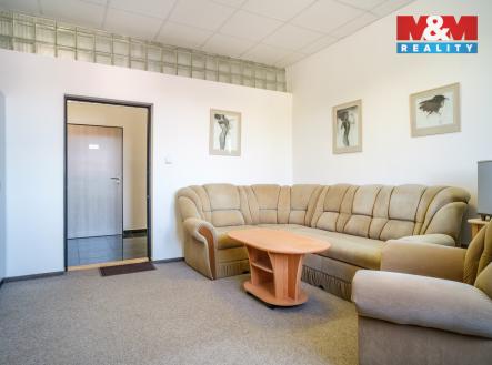 kancelář | Prodej - obchodní prostor, 1 200 m²